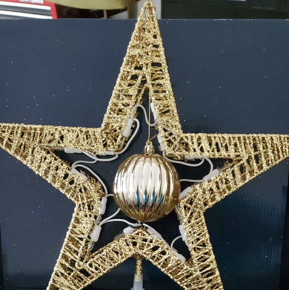 Golden Tree Topper - Picture 4 of 4